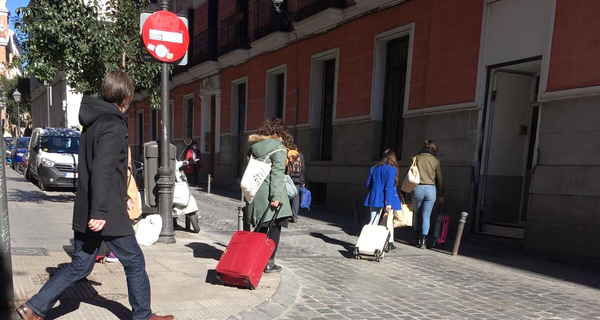 Ley de Turismo: pedimos incluir la obligación de presentar la licencia municipal y el acuerdo de la comunidad de propietarios para poder registrar una vivienda turística