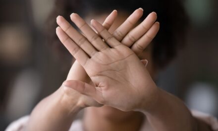El recuerdo de las 7.291 personas fallecidas en las residencias madrileñas sobrevuela el Día de la toma de conciencia del maltrato en la vejez
