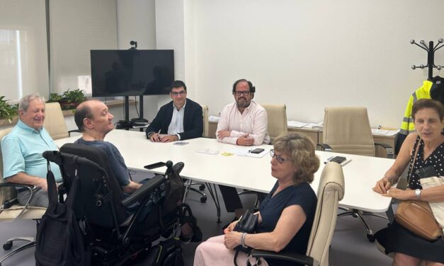 La FRAVM alerta de la desaparición progresiva del taxi adaptado y de las malas praxis de las operadoras