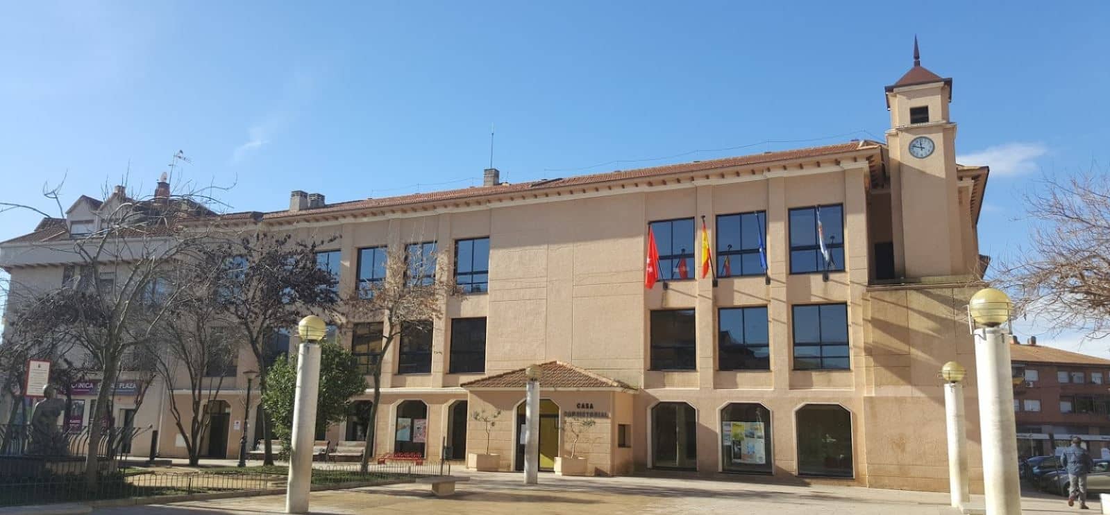 Primer encuentro del presidente de la FRAVM con la alcaldesa de Velilla