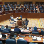 Los votos de PP y Vox en la Asamblea de Madrid impiden la tramitación de la ILP por la climatización de los centros educativos