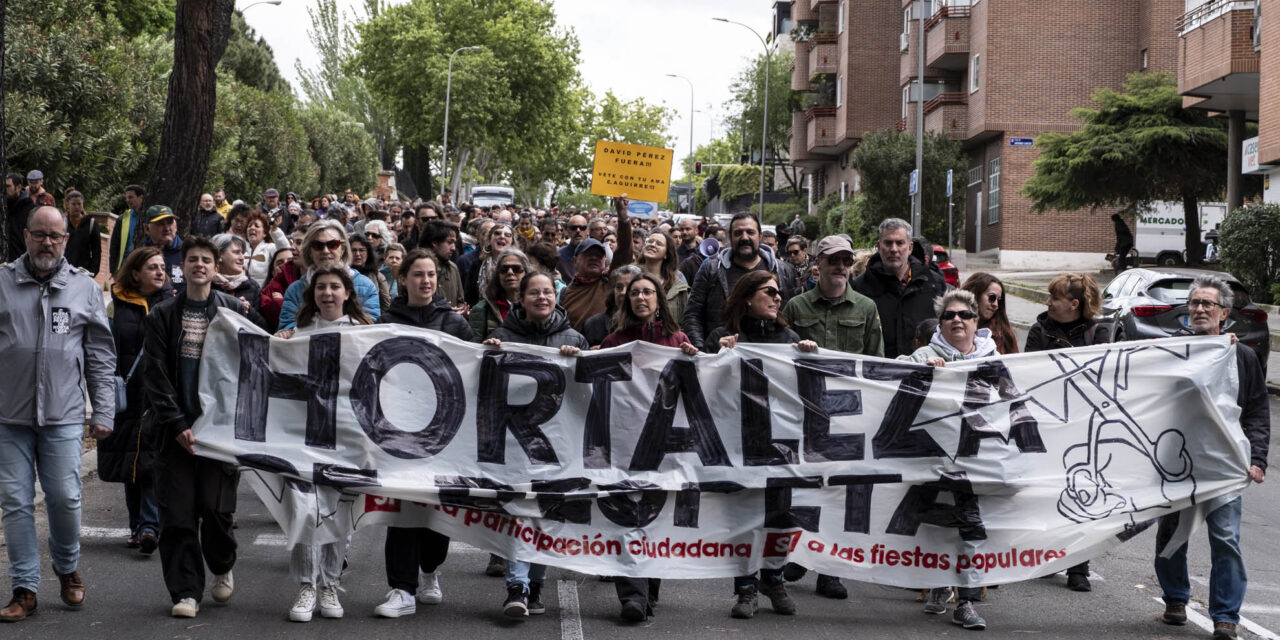 Hortaleza vuelve a manifestarse contra el “boicot” del concejal David Pérez a los eventos vecinales
