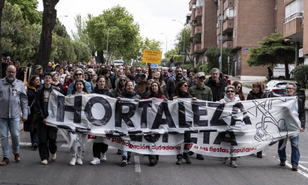 Hortaleza vuelve a manifestarse contra el “boicot” del concejal David Pérez a los eventos vecinales