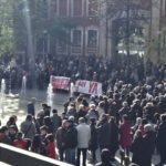 Segunda concentración vecinal por la reapertura del Polideportivo Daoiz y Velarde