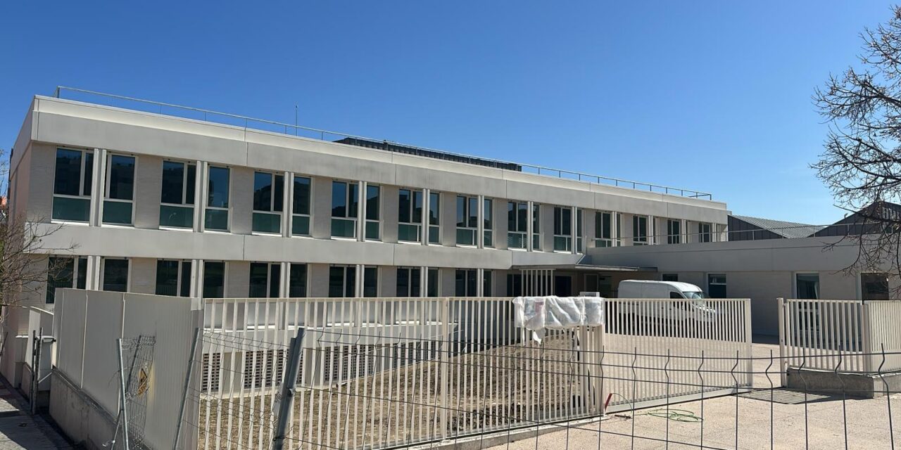 La asociación vecinal de Butarque denuncia “una situación sanitaria insostenible” tras el nuevo retraso en la apertura del centro de salud