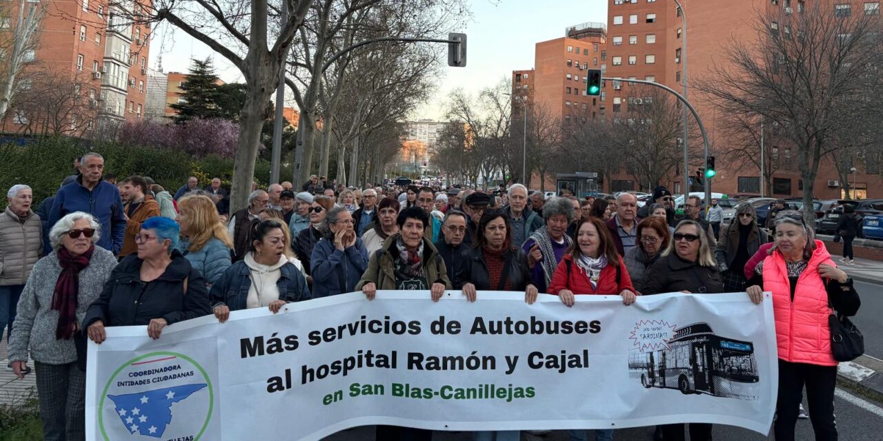 Las asociaciones vecinales de San Blas consiguen un aumento de las frecuencias en la línea del bus directo al hospital Ramón y Cajal