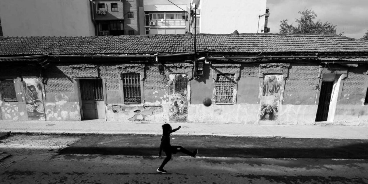 El ICP de Nueva York prohíbe al Ayuntamiento de Madrid usar el nombre de Robert Capa en Peironcely 10 tras apartar a la Plataforma #SalvaPeironcely10 del proyecto