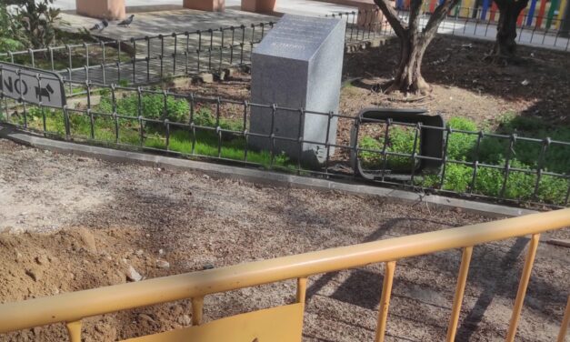Las víctimas del aceite tóxico piden a Almeida la instalación de un memorial en la Plaza de España de la capital