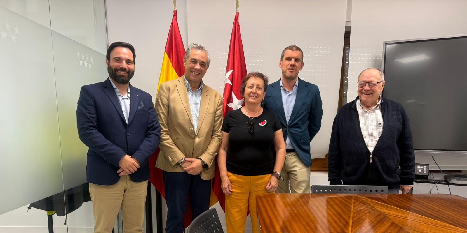 La Comunidad de Madrid demolerá el parking abandonado de la calle Puerto del Milagro (Vallecas) para que el Ayuntamiento construya un equipamiento público