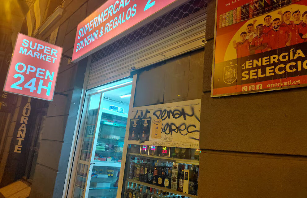 La FRAVM pide prohibir el uso de llama viva en el interior de los restaurantes y la venta nocturna de alcohol en las tiendas 24 horas