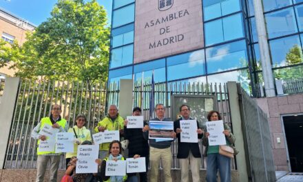 Montecarmelo registra una propuesta ciudadana en la Asamblea de Madrid para que legisle contra cantones industriales en entornos escolares
