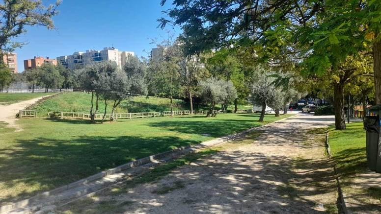 Denuncian la tala de 300 árboles en el único parque de Vista Alegre (Madrid-Carabanchel)