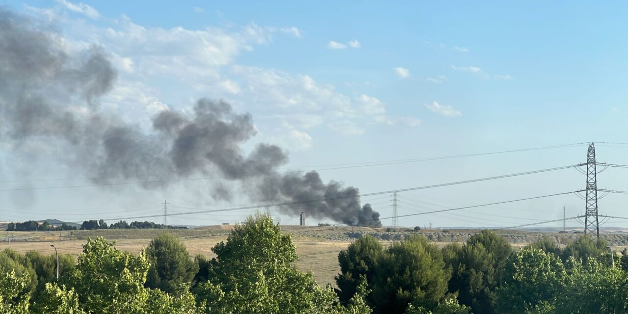 La FRAVM pide explicaciones al Ayuntamiento por el aparatoso incendio en la planta de la incineradora de Valdemingómez de esta semana