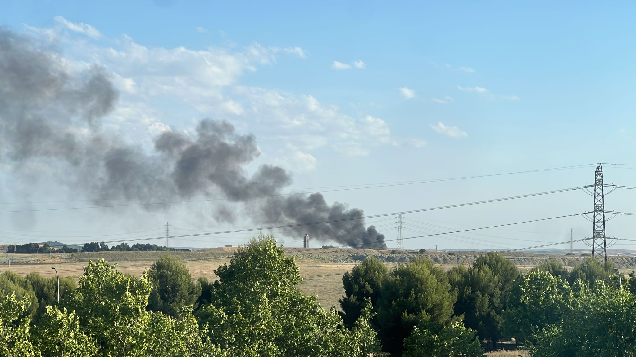 La FRAVM pide explicaciones al Ayuntamiento por el aparatoso incendio en la planta de la incineradora de Valdemingómez de esta semana