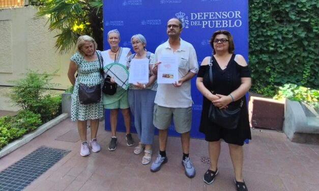 Vecinas y vecinos afectados por la degradación del entorno del Parque Paraíso de San Blas piden amparo al Defensor del Pueblo