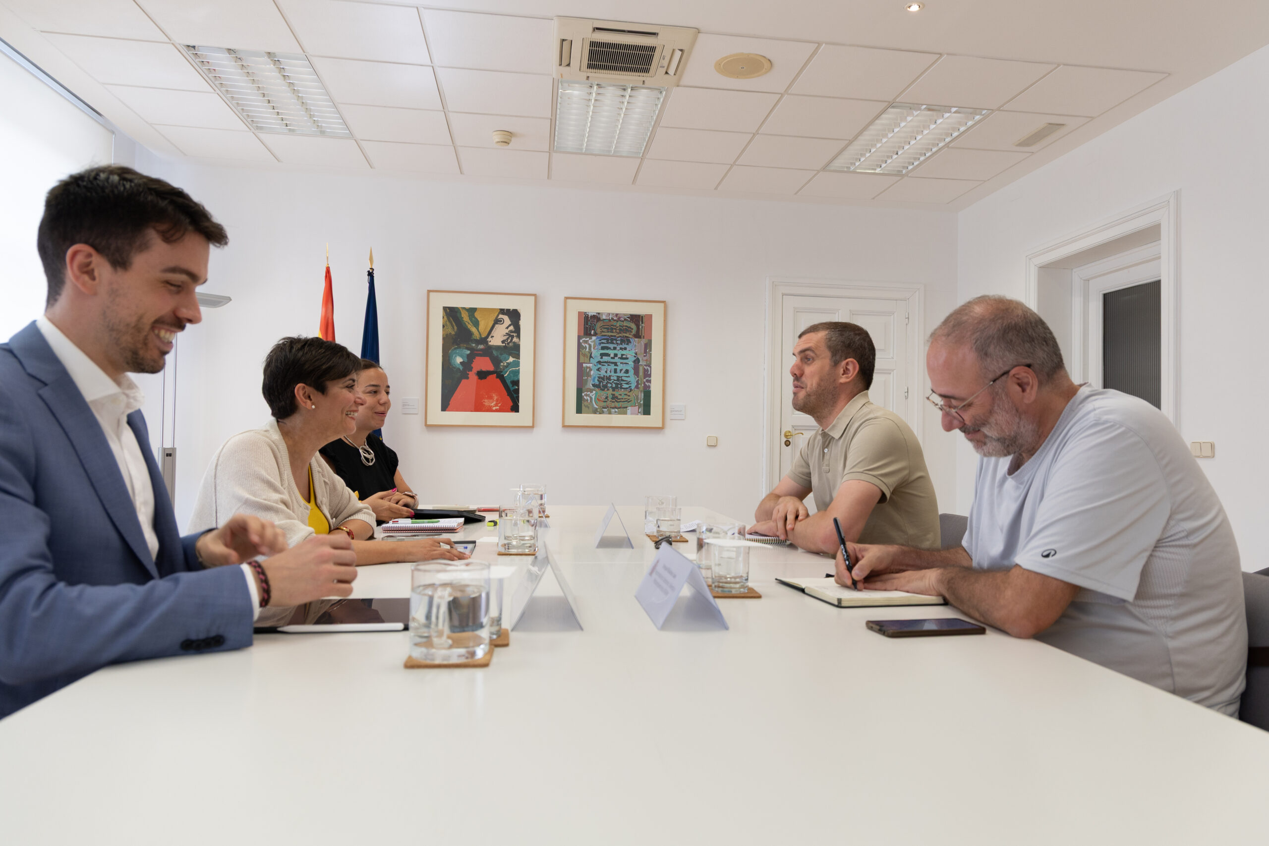 La FRAVM y la CEAV trasladan a la ministra de Vivienda sus propuestas prioritarias sobre alquiler de temporada, rehabilitación y la ventanilla única de registro