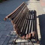 ¿En qué lugar de la capital hace falta un banco para sentarse?
